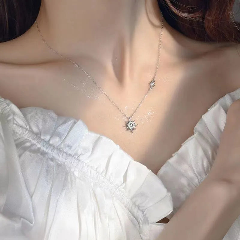 Silver Shining Diamond Star Pendant Necklace with Diamond-like Sparkling Zircon