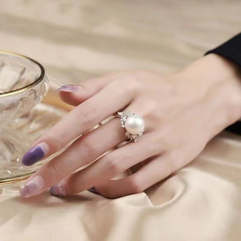 Silver 10mm White Freshwater Pearl Engagement Ring โ Perfect Proposal Gift