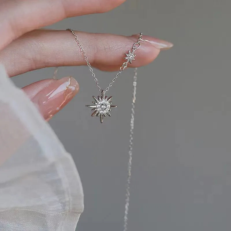 Silver Shining Diamond Star Pendant Necklace with Diamond-like Sparkling Zircon