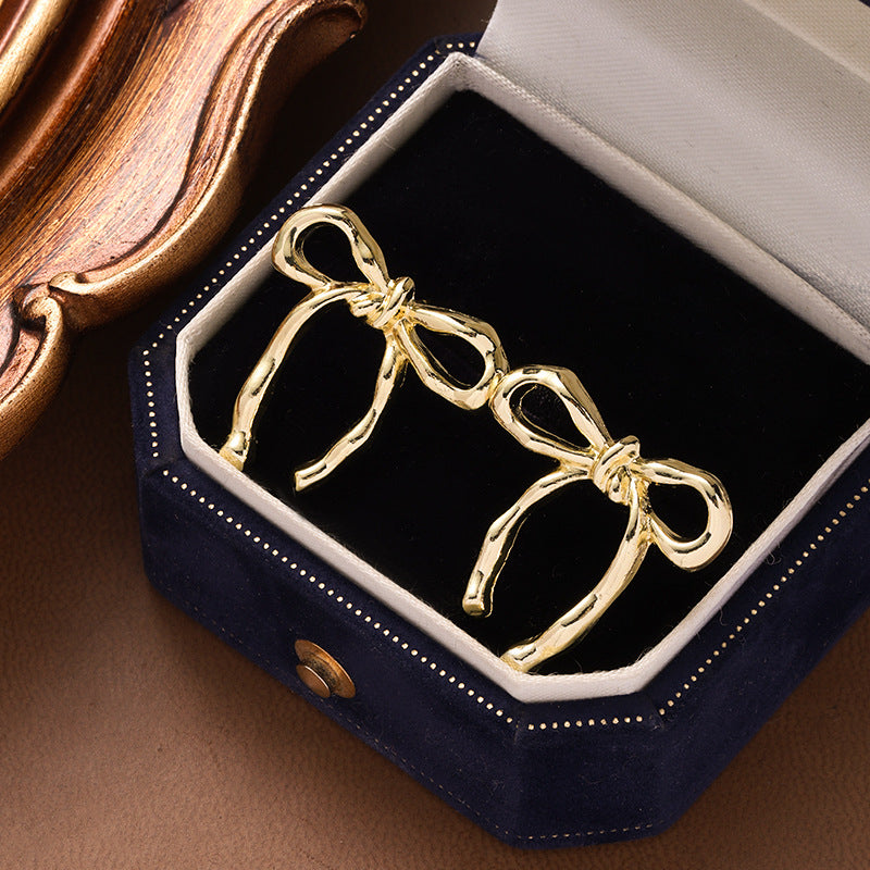 Women's Elegant Bowknot Design Stud Earrings – Available in Gold and White