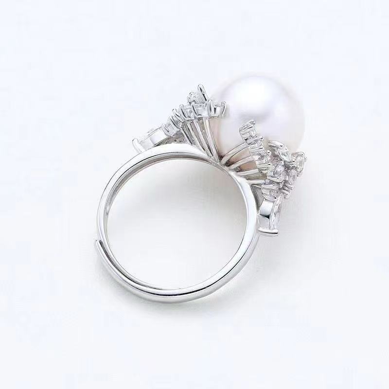 Silver 10mm White Freshwater Pearl Engagement Ring โ Perfect Proposal Gift