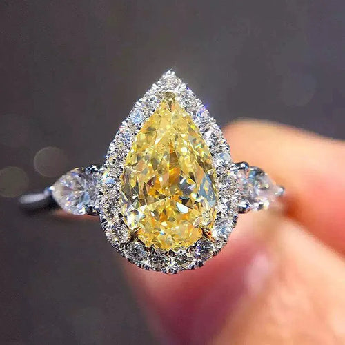 Fashionable Minimalist Yellow Crystal Teardrop Pear-Shaped Zircon Ring