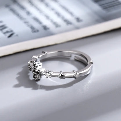 Women's Silver Cross Minimalist Fashion Ring with Diamond-like Sparkling Zircon