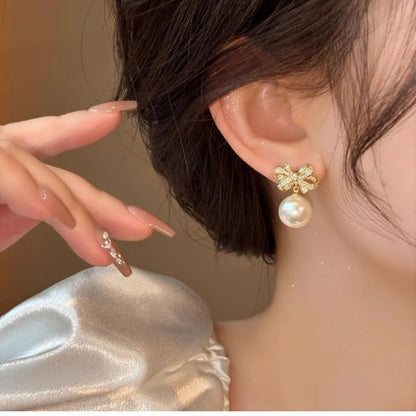 Gold 10mm Freshwater Pearl Bowknot Light Luxury Fashion Earrings with Diamond-like Sparkling Zircon