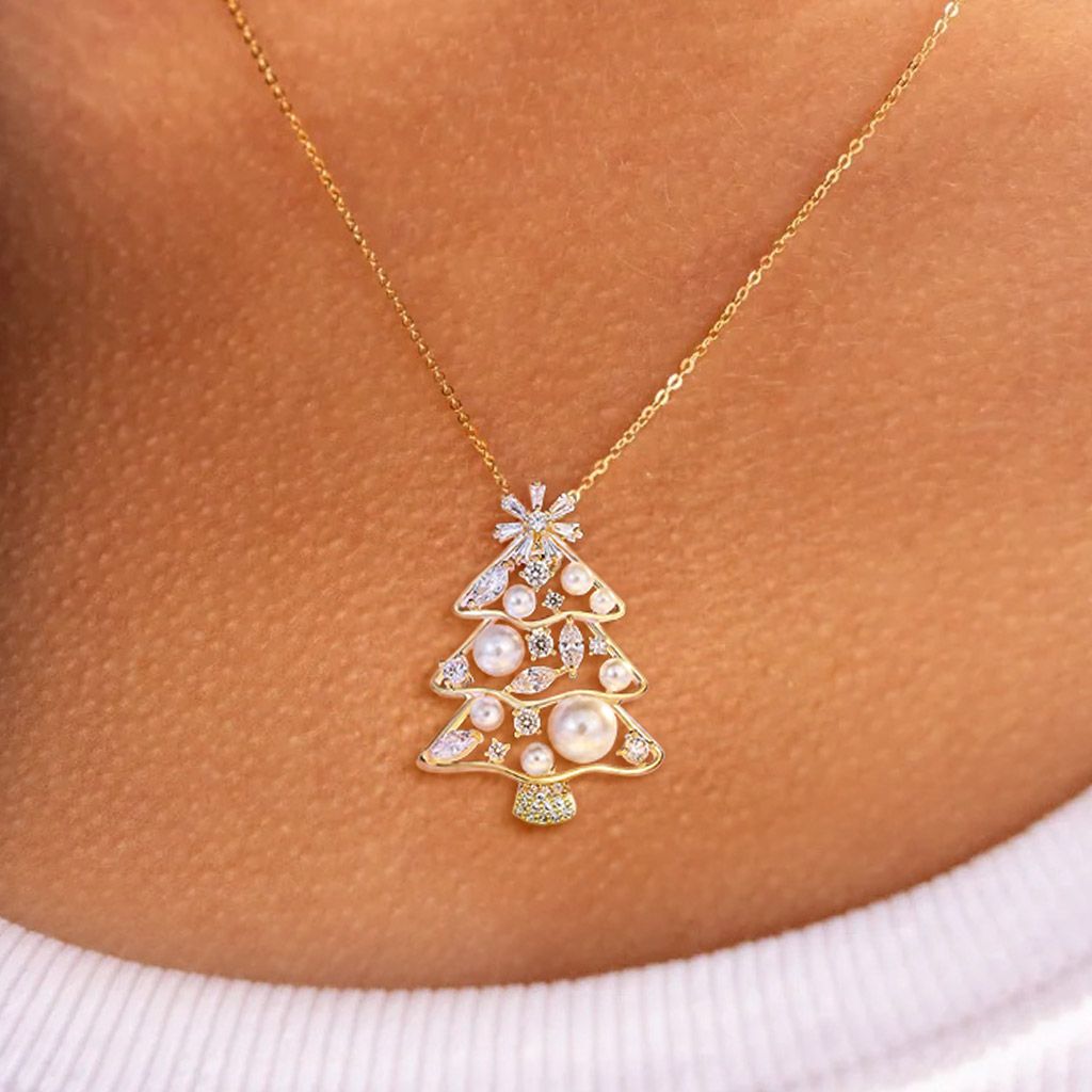 Fashionable Gold Christmas Tree Pendant Necklace with 4-8mm Freshwater Pearls – The Perfect Christmas Gift