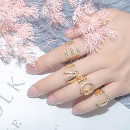 Personalized 26 Letters Gold Fashion Couple Ring with Diamond-like Sparkling Zircon